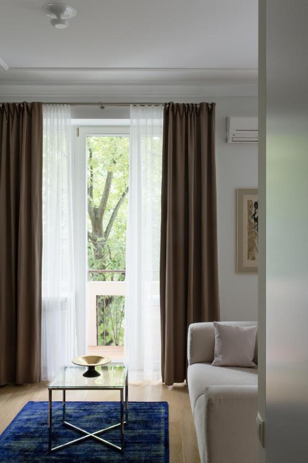 Design Studio Apartment With Balcony By Hostlovers Каунас Экстерьер фото