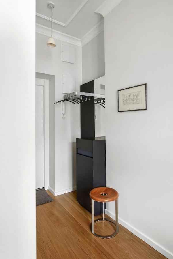 Design Studio Apartment With Balcony By Hostlovers Каунас Экстерьер фото