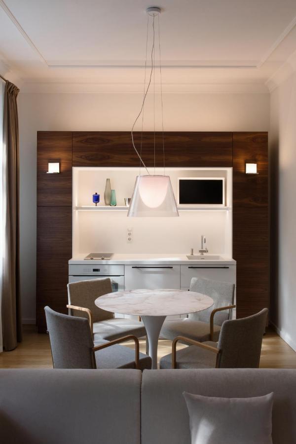 Design Studio Apartment With Balcony By Hostlovers Каунас Экстерьер фото