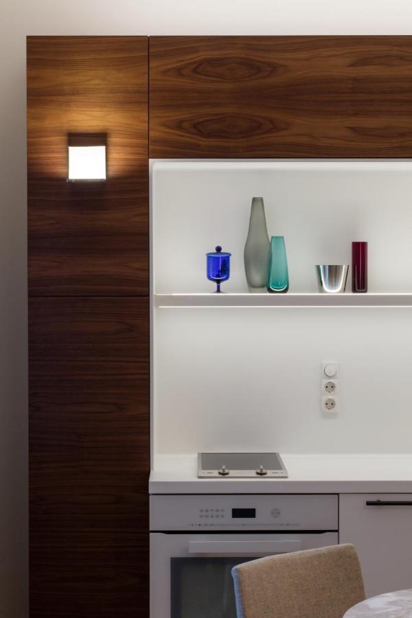 Design Studio Apartment With Balcony By Hostlovers Каунас Экстерьер фото