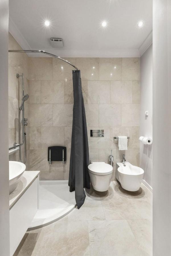 Design Studio Apartment With Balcony By Hostlovers Каунас Экстерьер фото