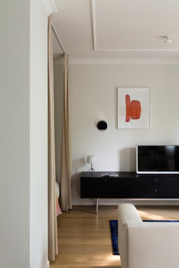 Design Studio Apartment With Balcony By Hostlovers Каунас Экстерьер фото